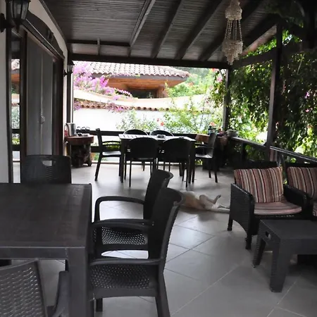 Beautiful 4-Bed Villa Private Pools Villa